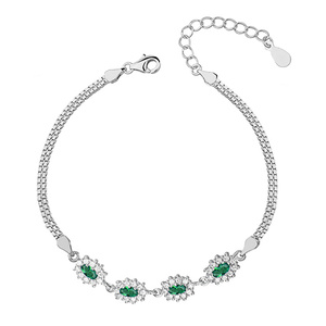 Silver (925) fashionable bracelet with emerald zirconias